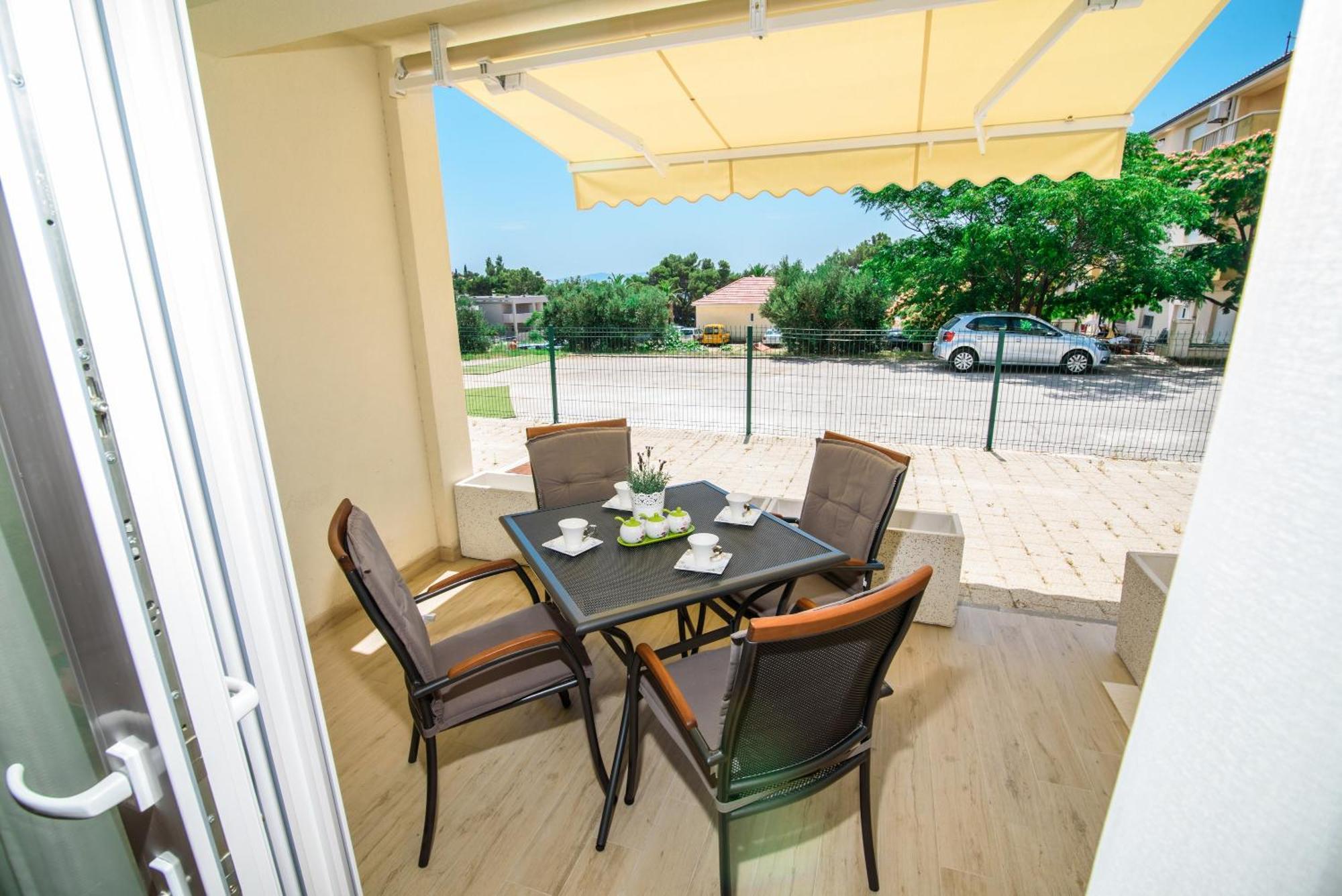 Apartments Leone Lukas Проманья Номер фото